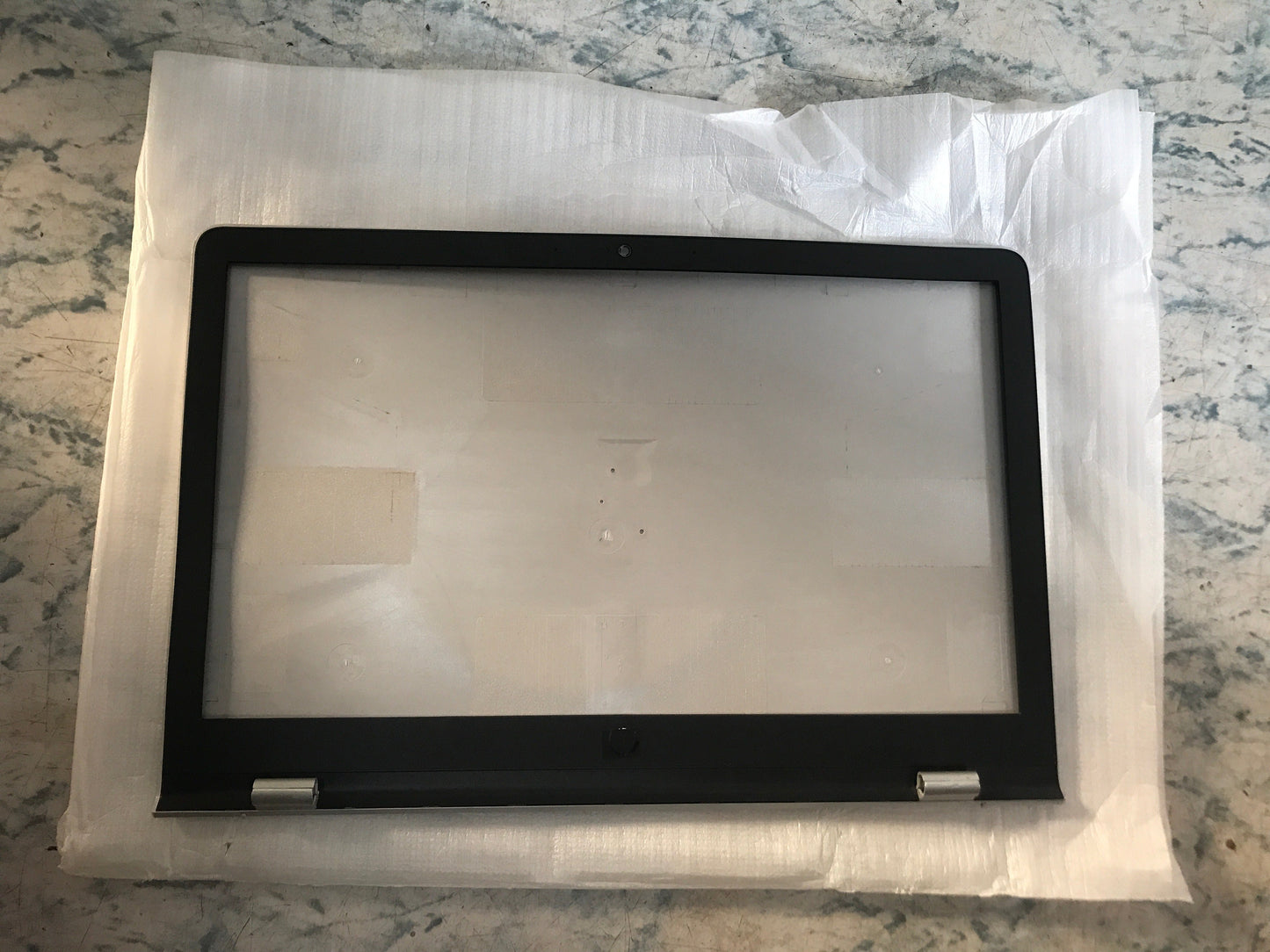 HP PAVILION 15-CC,15T-CC рдХреЗ рд▓рд┐рдП рдмреЗрдЬрд╝рд▓ рдХреЗ рд╕рд╛рде рд▓реИрдкрдЯреЙрдк рдПрд▓рд╕реАрдбреА рдЯреЙрдк рдХрд╡рд░