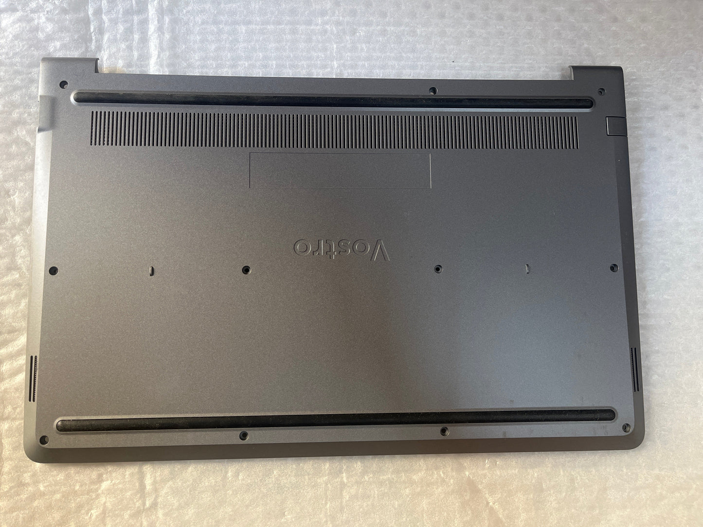 LAPTOP BOTTOM BASE FOR DELL VOSTRO 5568